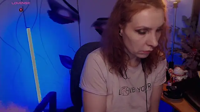 JohansonKatie online show from 17, 12, 2025