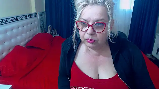 SonyaHotMilf online show from 28, 4, 2026