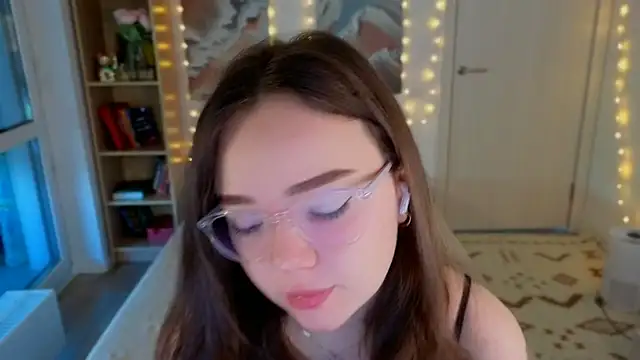 Snapshot of MilenaSaint chatting on 5, 6, 2026 MilenaSaint online show from 5, 6, 2026