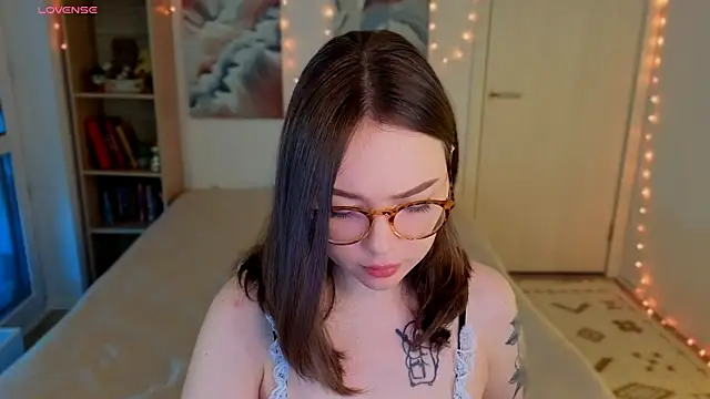 MilenaSaint online show from 10, 4, 2026