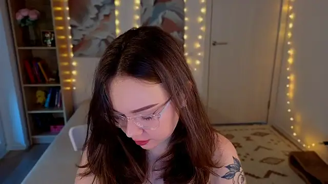Snapshot of MilenaSaint chatting on 12, 6, 2026 MilenaSaint online show from 12, 6, 2026