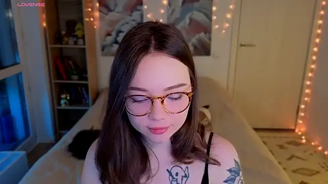 MilenaSaint online show from 20, 4, 2026