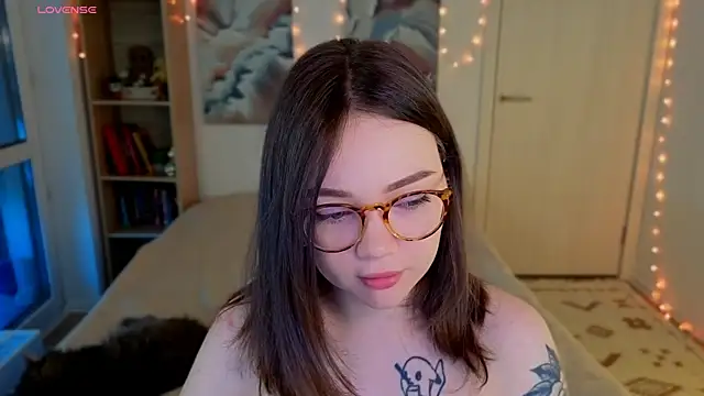 MilenaSaint online show from 11, 4, 2026