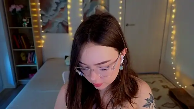Snapshot of MilenaSaint chatting on 9, 7, 2026 MilenaSaint online show from 9, 7, 2026
