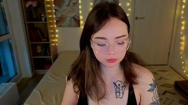 Snapshot of MilenaSaint chatting on 10, 6, 2026 MilenaSaint online show from 10, 6, 2026