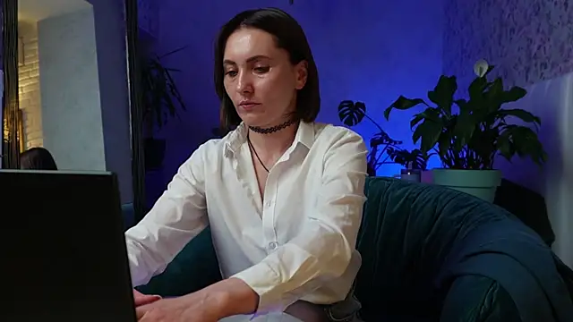ClaraBendover online show from 27, 5, 2026