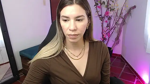 Snapshot of ms_sofia_x chatting on 25, 9, 2025 ms sofia x online show from 25, 9, 2025