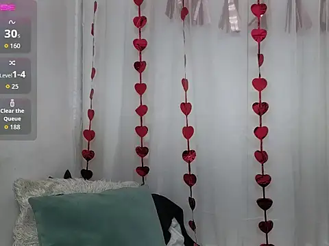 ninaa fox online show from 26, 9, 2025