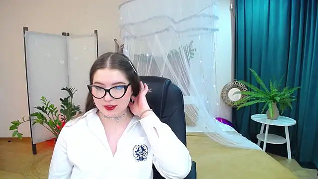 NicoleFoxery online show from 18, 3, 2025