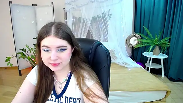 NicoleFoxery online show from 10, 3, 2025