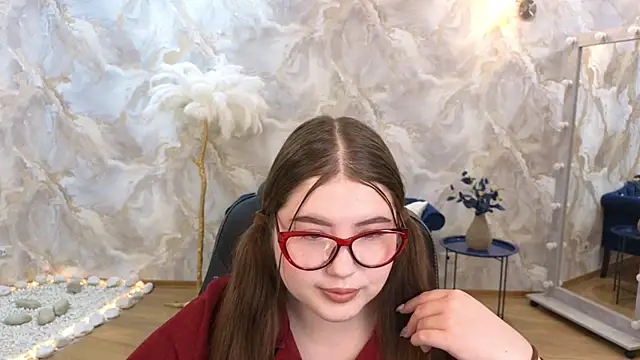 NicoleFoxery online show from 6, 2, 2026