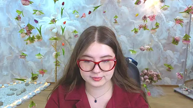 NicoleFoxery online show from 5, 4, 2026