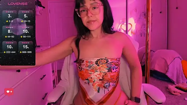 Evie-Luna online show from 2, 10, 2025