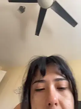 Evie-Luna online show from 8, 3, 2026