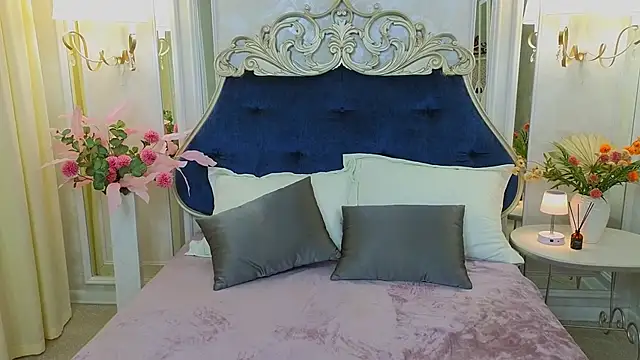 Snapshot of Ariana_Petite chatting on 27, 5, 2026 Ariana Petite online show from 27, 5, 2026