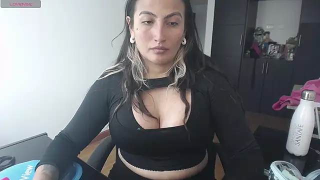 Snapshot of michell_fun23 chatting on 20, 5, 2026 michell fun23 online show from 20, 5, 2026