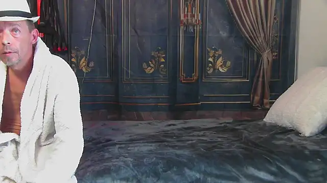 Snapshot of JadeandDamon chatting on 17, 9, 2025 JadeandDamon online show from 17, 9, 2025