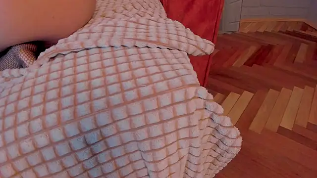 Betty Pink online show from 12, 2, 2025