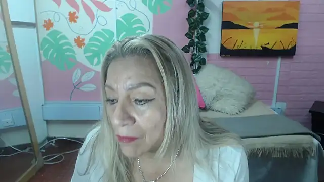 Snapshot of ZAMANTHA chatting on 29, 4, 2026 ZAMANTHA online show from 29, 4, 2026