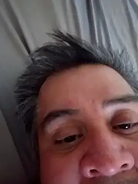Snapshot of djfuel75 chatting on 17, 5, 2026 djfuel75 online show from 17, 5, 2026
