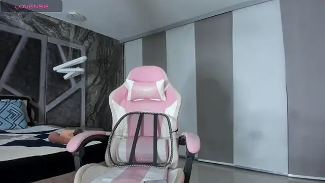 angelinafit online show from 14, 4, 2026