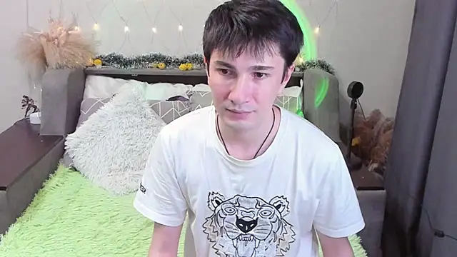 Yumi steve online show from 31, 10, 2025