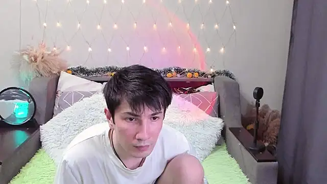 Yumi steve online show from 4, 11, 2025