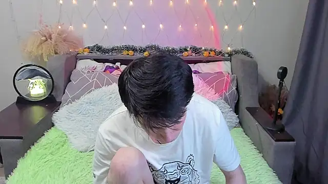 Yumi steve online show from 16, 12, 2025