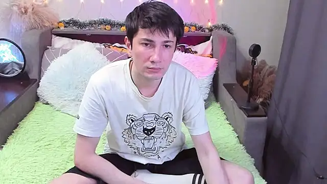 Yumi steve online show from 2, 11, 2025