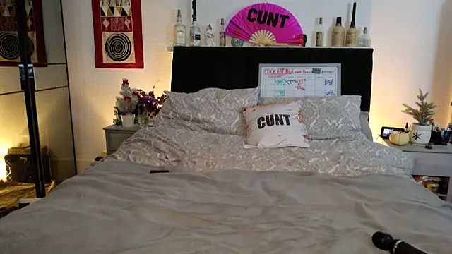 SultrySavannah online show from 16, 12, 2025