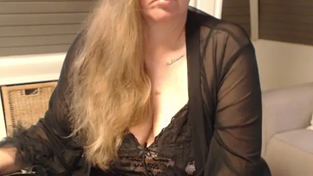 Snapshot of KimMitchelli chatting on 21, 5, 2026 KimMitchelli online show from 21, 5, 2026
