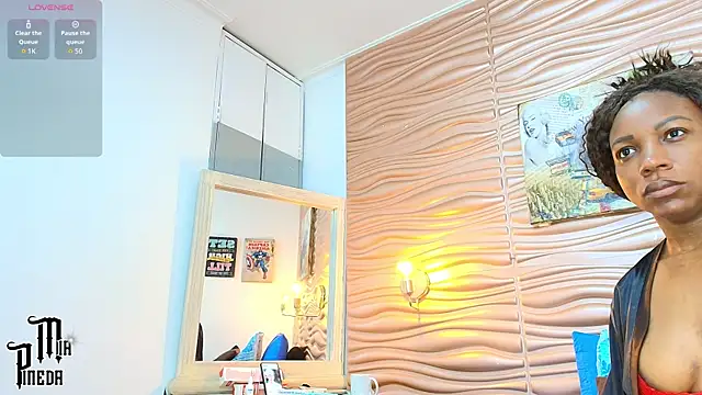 Snapshot of mia_pineda chatting on 8, 9, 2025 mia pineda online show from 8, 9, 2025