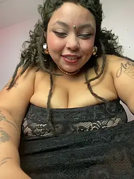 Snapshot of PrincessLauren420 chatting on 3, 6, 2026 PrincessLauren420 online show from 3, 6, 2026
