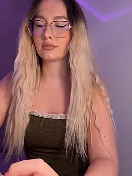 mollyxxx online show from 27, 3, 2026