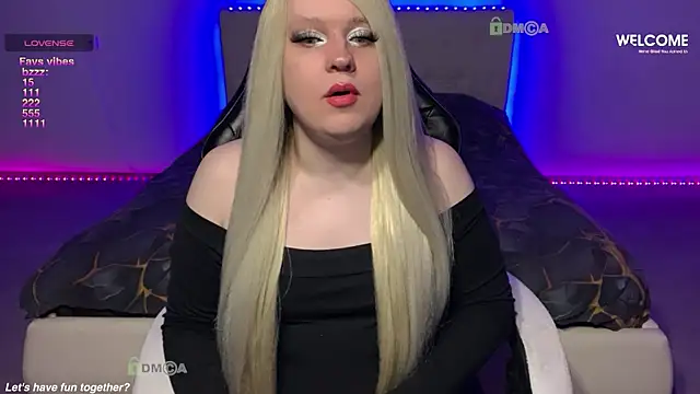 Snapshot of camsmiley chatting on 4, 5, 2026 camsmiley online show from 4, 5, 2026