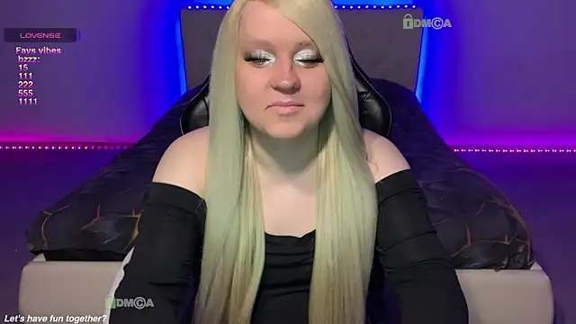 Snapshot of camsmiley chatting on 5, 5, 2026 camsmiley online show from 5, 5, 2026