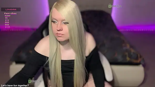 Snapshot of camsmiley chatting on 10, 5, 2026 camsmiley online show from 10, 5, 2026