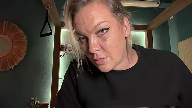 cyberchickie maria online show from 17, 5, 2026