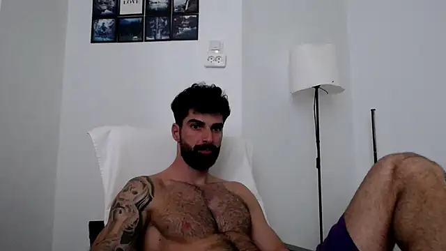 Snapshot of Verycutex chatting on 4, 7, 2026 Verycutex online show from 4, 7, 2026