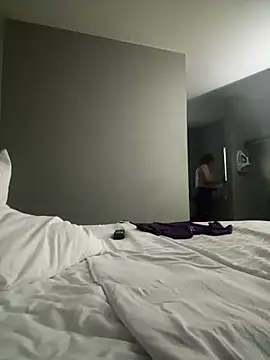 Aw ThROAt9 online show from 20, 4, 2026