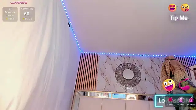 Oriana Davis1 online show from 27, 2, 2026