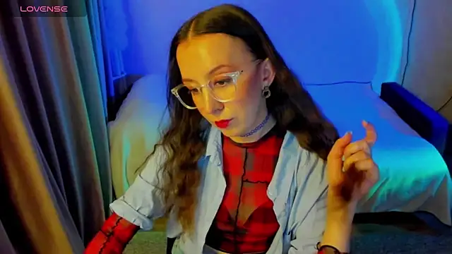 CurlySteph online show from 7, 6, 2026