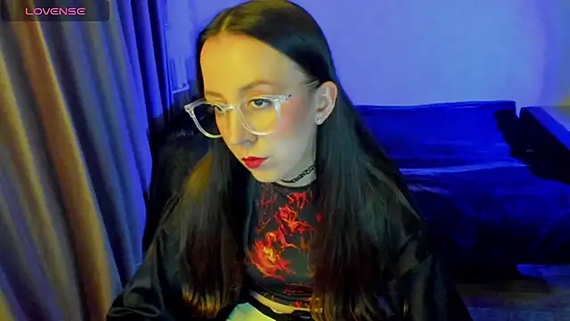 CurlySteph online show from 7, 5, 2026
