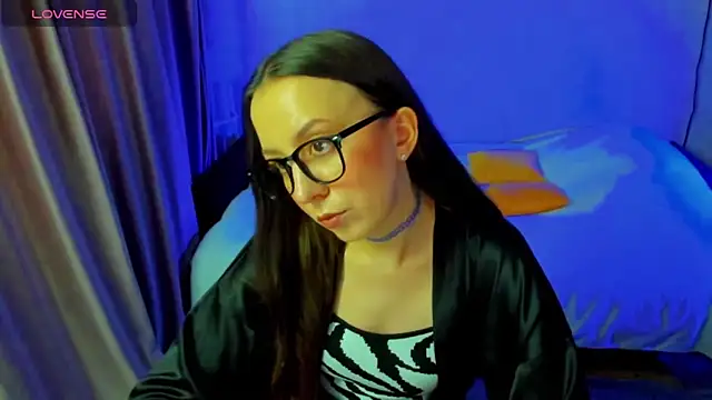 CurlySteph online show from 4, 6, 2026