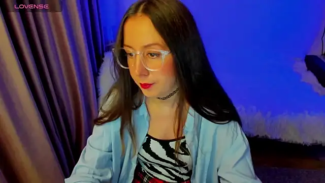 CurlySteph online show from 8, 3, 2026