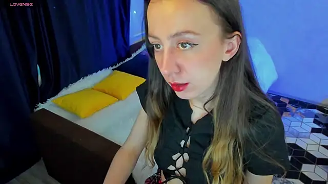 CurlySteph online show from 9, 3, 2025