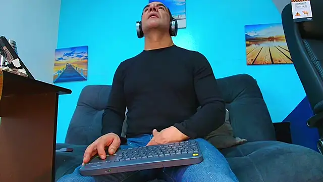 juanses n toro online show from 24, 10, 2025