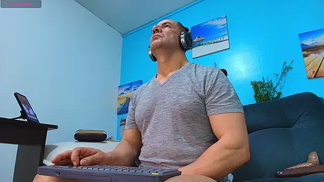 juanses n toro online show from 1, 10, 2025