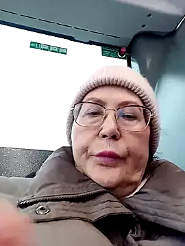 Hottie-Mom online show from 12, 2, 2026