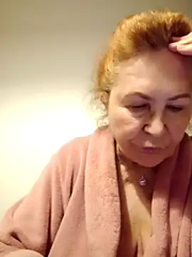 Hottie-Mom online show from 7, 4, 2026